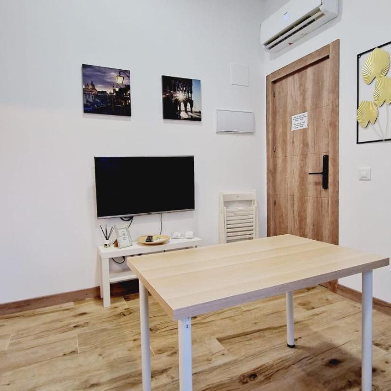 OTEIZA - One-Bedroom Apartment - 2