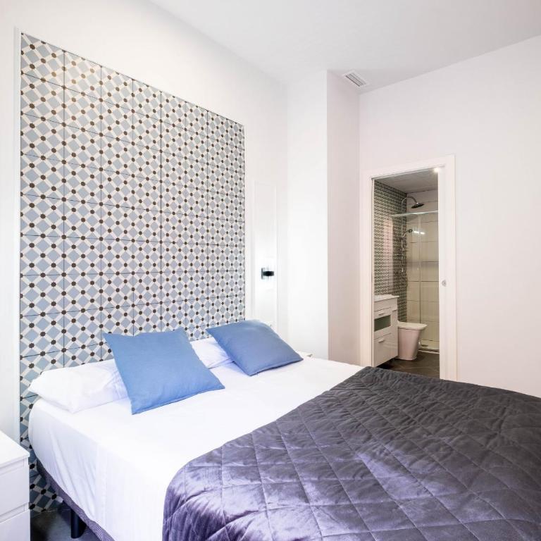 New and Modern Apartment with Comfy Beds - Two-Bedroom Apartment - 11