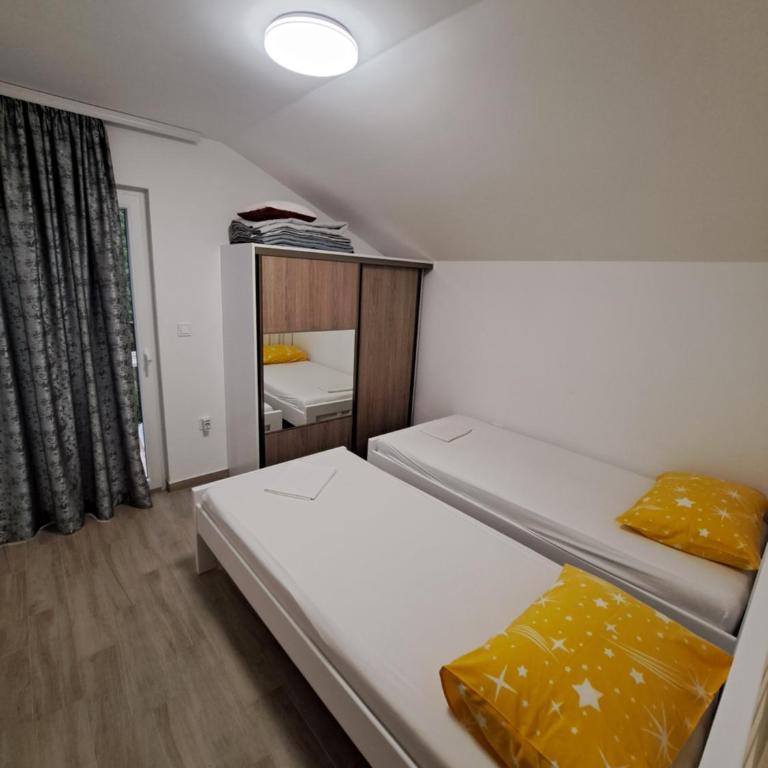 Guest House Martinovic - Two-Bedroom Apartment - 12