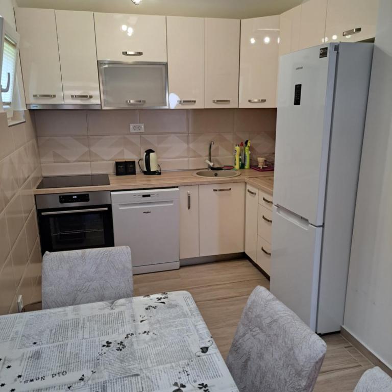 Guest House Martinovic - Two-Bedroom Apartment - 23