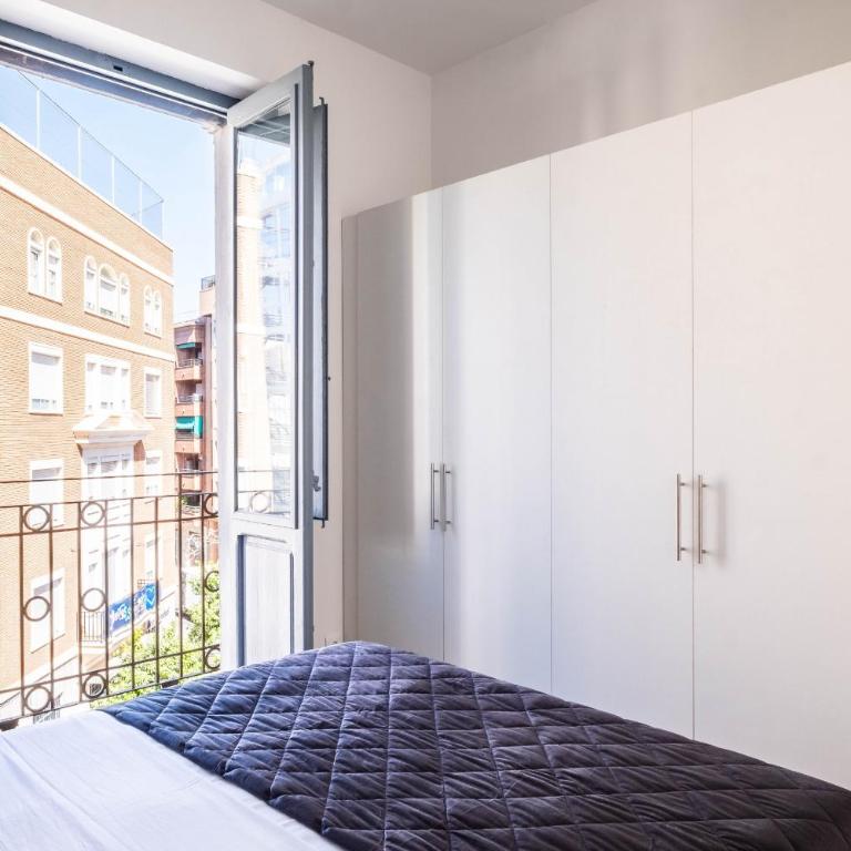Well Lit and Creatively Designed Apartment - Apartamento de 2 dormitorios - 16