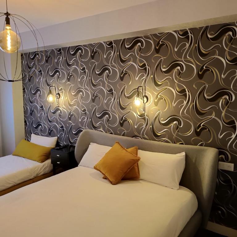 Contact Hôtel des Deux Moulins Limoges - Proche de la gare - Chambre Triple - 2