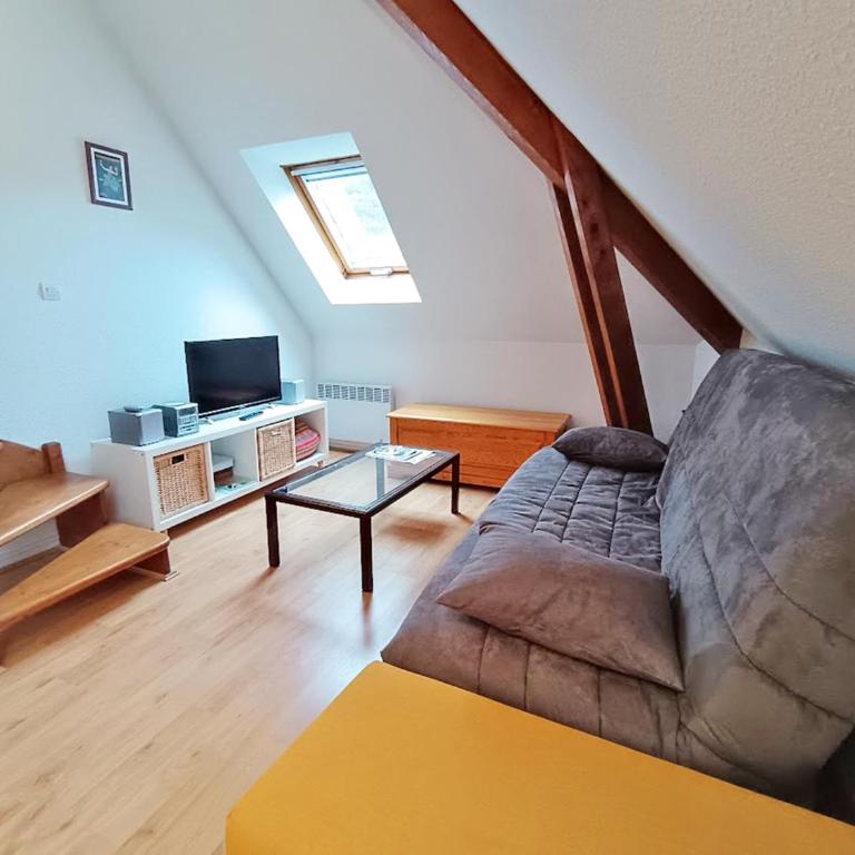 Chez Charlotte, T3 duplex, vue montagne, parking gratuit, ascenseur, 4 personnes - Apartment mit 2 Schlafzimmern - 1