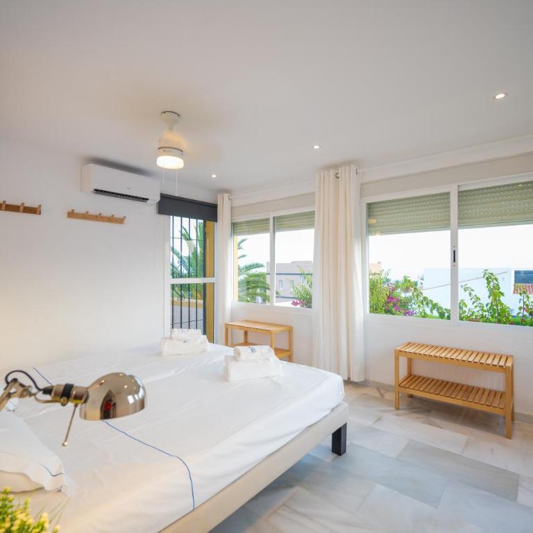 Typical beach house Las Chapas Playa with heated pool - Villa con vistas al mar - 22