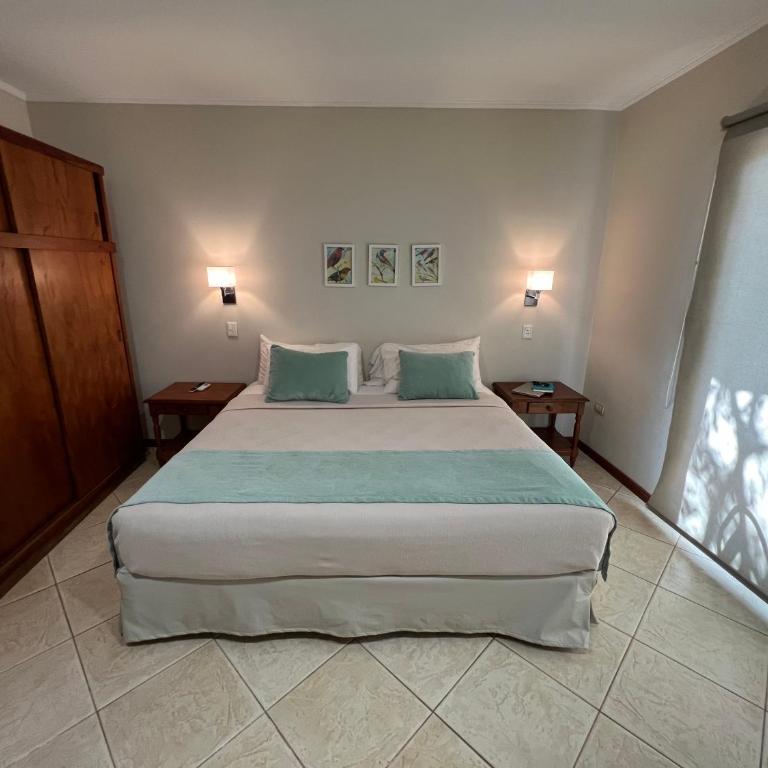 Flora Apartments - Apartment with Balcony - 38