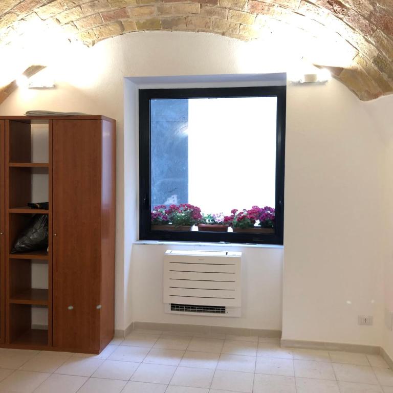 Via Mercato 20 - Appartamento con 1 Camera da Letto - 4