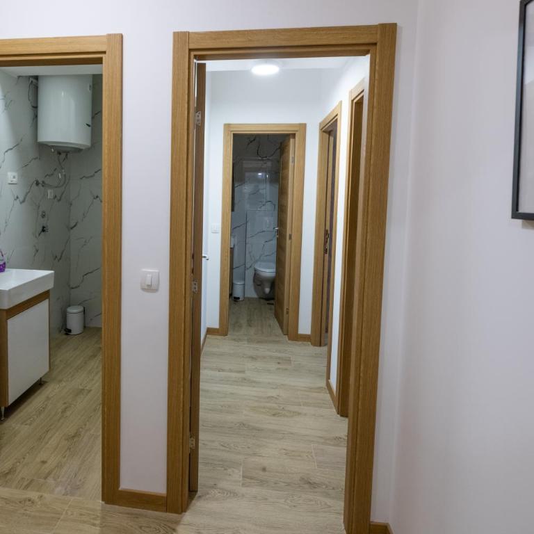 Pini Apart-hotel - Apartman sa 2 Spavaće Sobe - 9