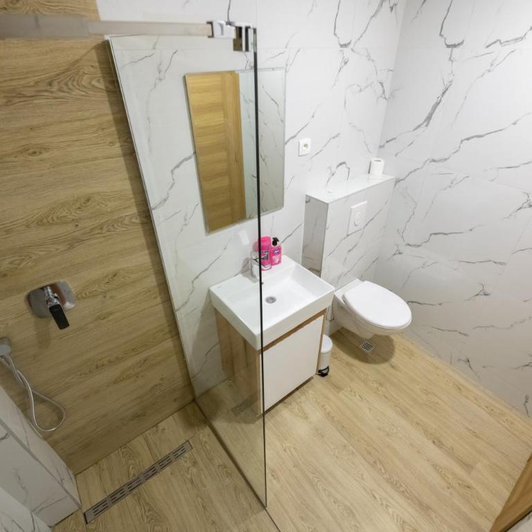 Pini Apart-hotel - Apartman sa 1 Spavaćom Sobom - 23