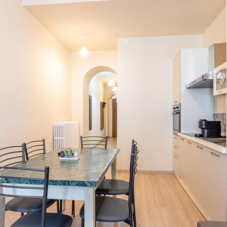 Aosta Centre Apartments - Porta Pretoria 56 - Appartamento con 2 Camere da Letto - 1