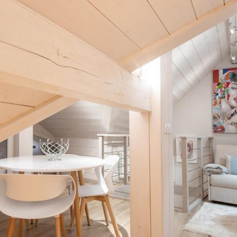 K2 Annecy Rent Lodge duplex de deux chambres doubles entièrement rénové - Appartement 2 Chambres - 3