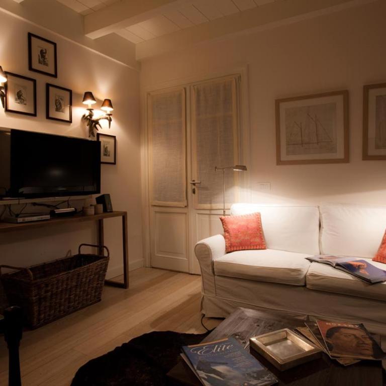Fiori Blu - Appartamento con 2 Camere da Letto - 19