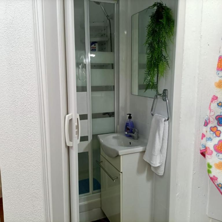 Estudio Exterior Gran Via Madrid W84 - One-Bedroom Apartment - 5