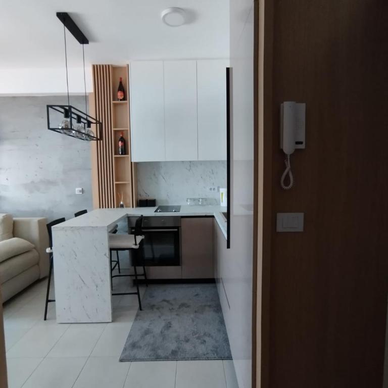 Bella Vista - One-Bedroom Apartment - 12