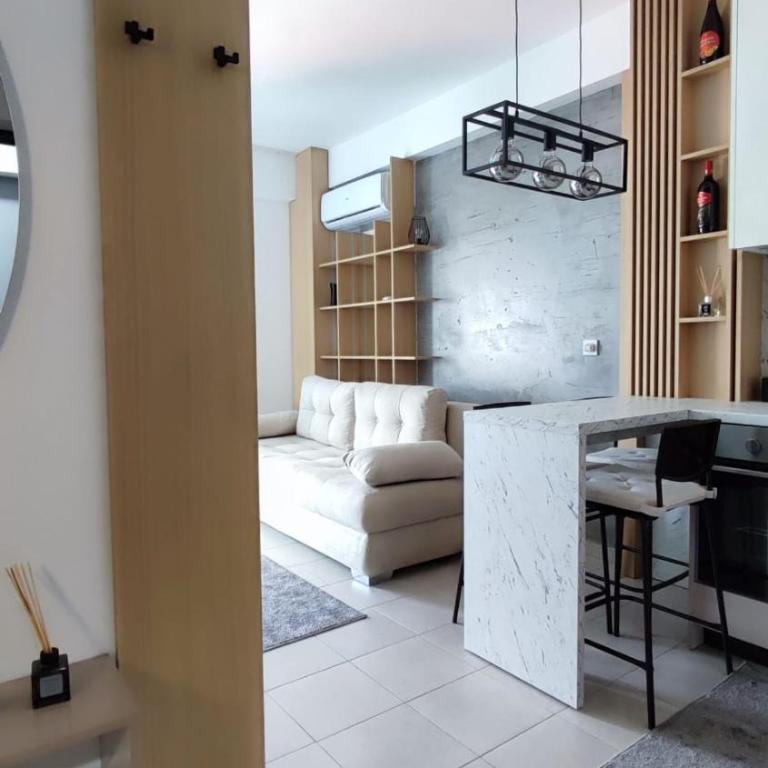 Bella Vista - One-Bedroom Apartment - 13