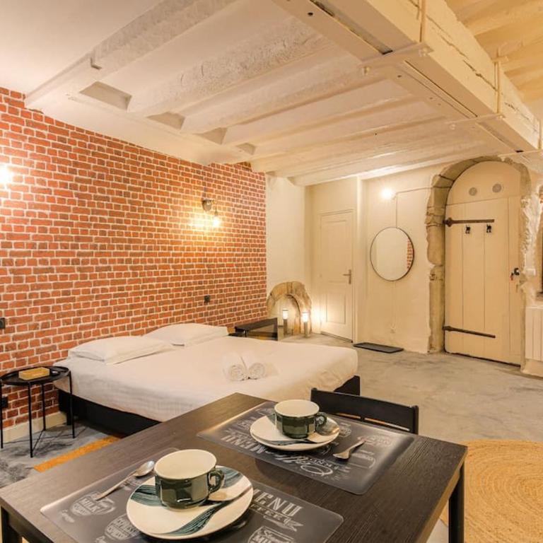 Industrial-style studio with bathtub, Vieux-Lyon - Apartment mit 1 Schlafzimmer - 12