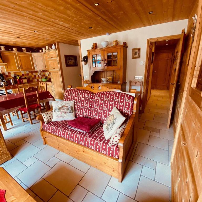 Appartement cosy 4/5 personnes, proche pistes de ski, balcon sud, parking inclus - La Clusaz - FR-1-459-68 - Apartamento (5 adultos) - 3