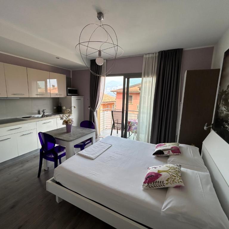 Gardesana Active Apartments - Monolocale Deluxe con Balcone e Vista Lago e Montagna - 15