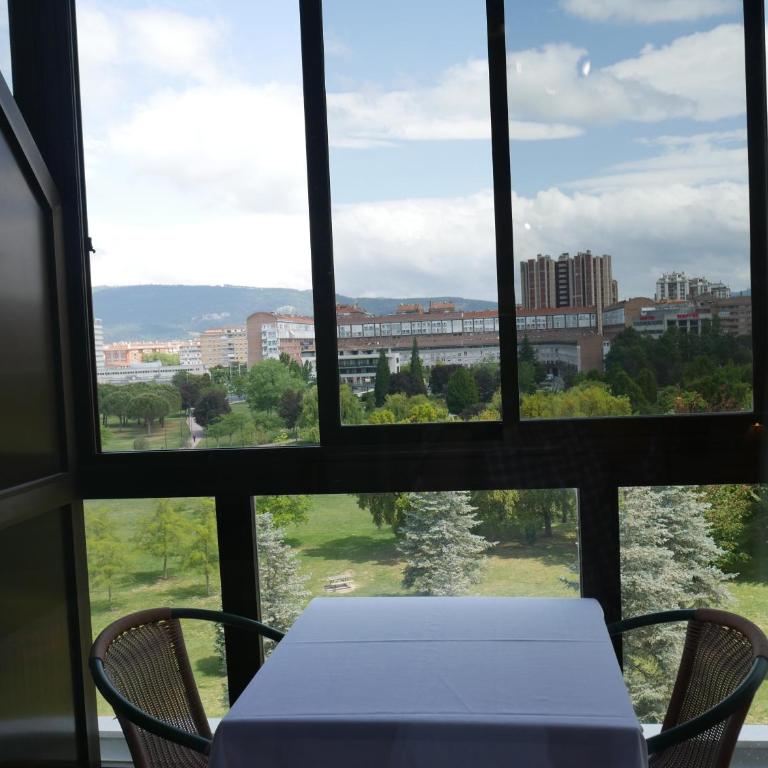 Hostal Meson Del Barro - Alojamientos Pamplona - Habitación Doble - 2 camas - 22