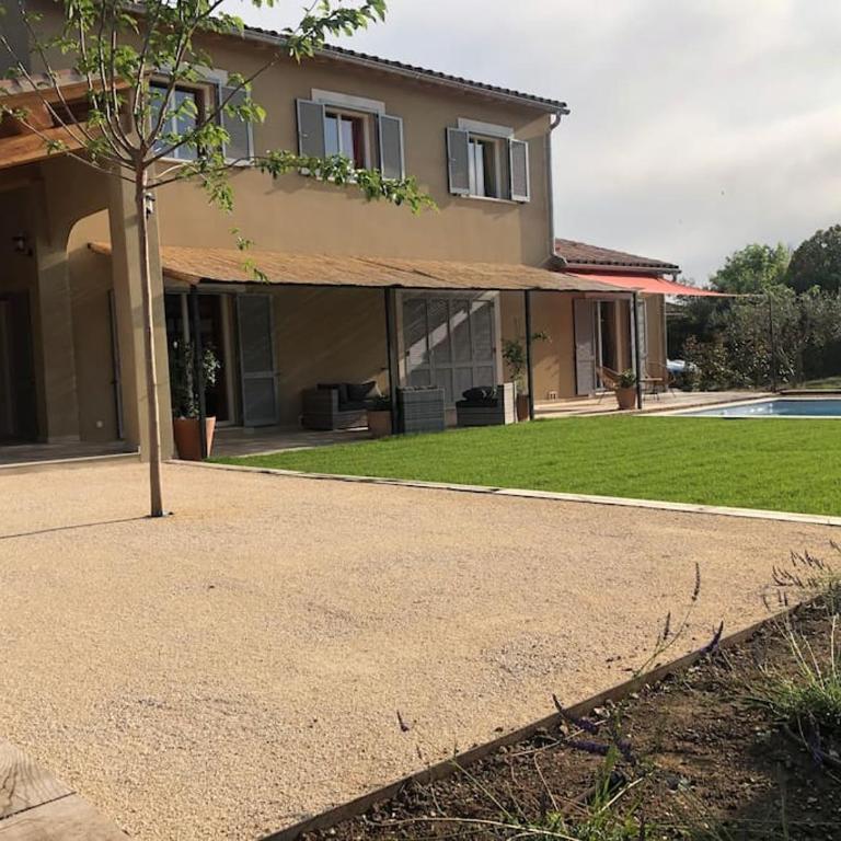 Superbe villa neuve à 5 mn du centre - Villa - 8