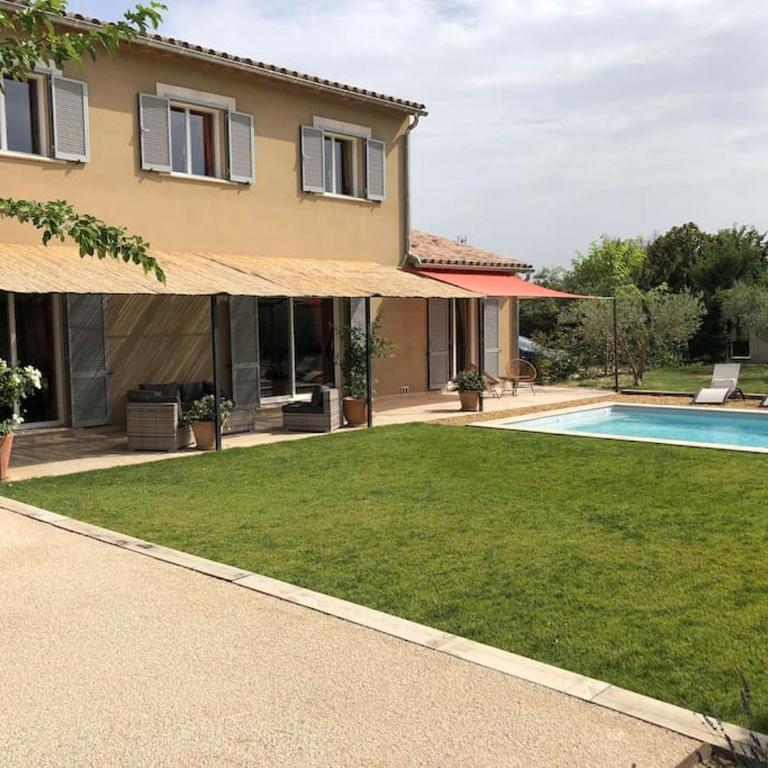 Superbe villa neuve à 5 mn du centre - Villa - 10