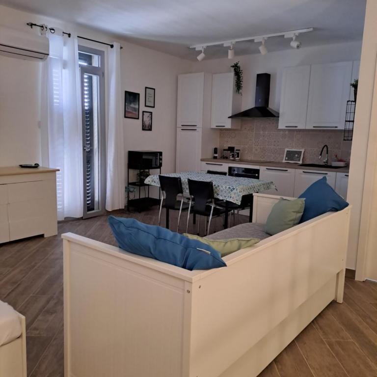 Suite Da Gabry 2 - Appartamento con 1 Camera da Letto - 3