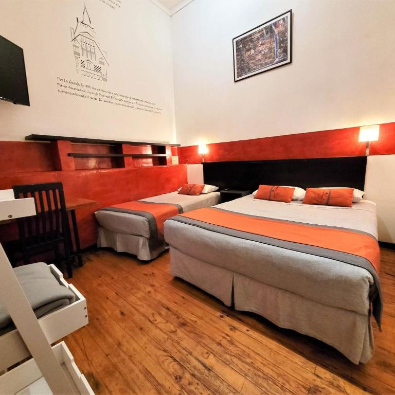 Maki Hostels & Suites Valparaiso - Habitación Doble con baño privado - 1 o 2 camas - 1