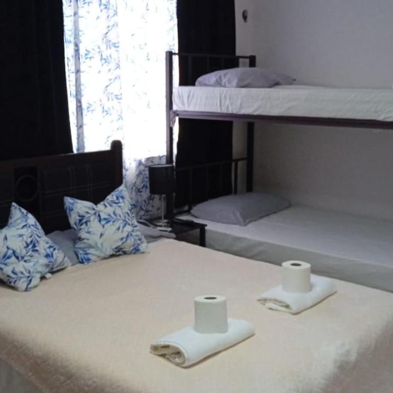 Casas Calis Cancún - Habitación Cuádruple con baño privado - 1