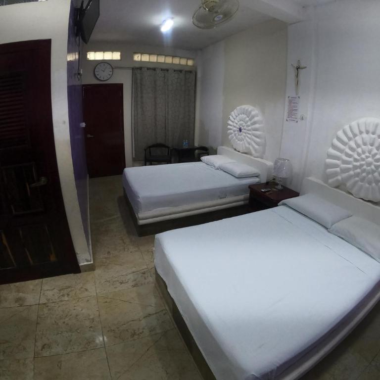 M&F Hotel - Habitación Doble con baño privado - 5