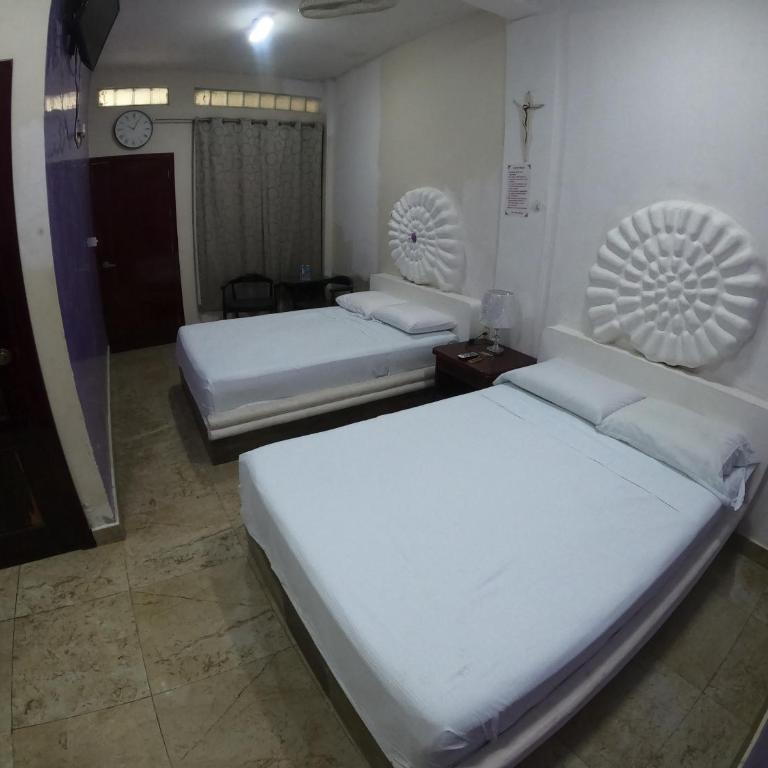 M&F Hotel - Habitación Doble con baño privado - 7
