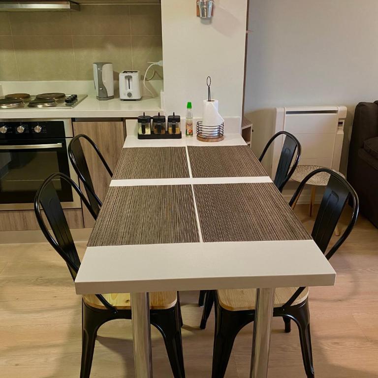 Hermoso y moderno departamento a pasos del lago - One-Bedroom Apartment - 20