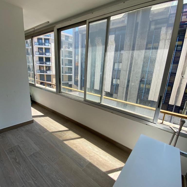 Renovated 4 room Apartment-Parking next door and Beach at 700m - Three-Bedroom Apartment - 21