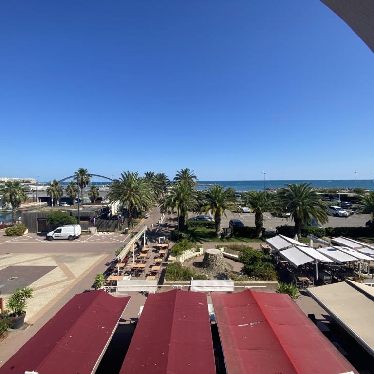 Superbe T2 à Sète - Face mer, loggia, parking privé, proche plage et commerces - FR-1-338-518 - Apartment - 3