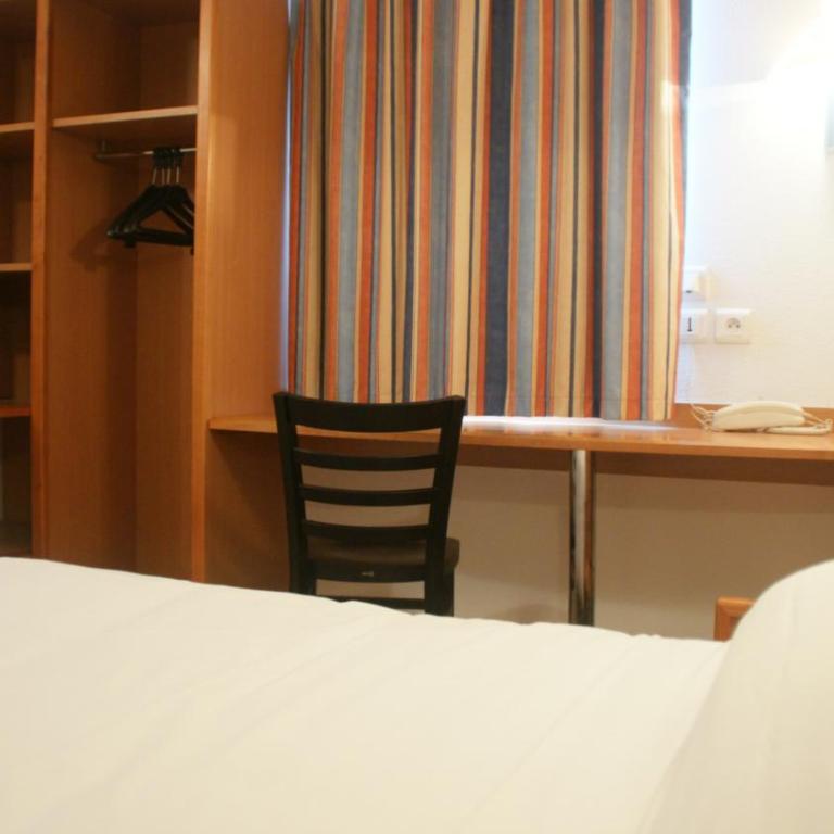 BRIT HOTEL Essentiel CAHORS Nord - Chambre Double - 2