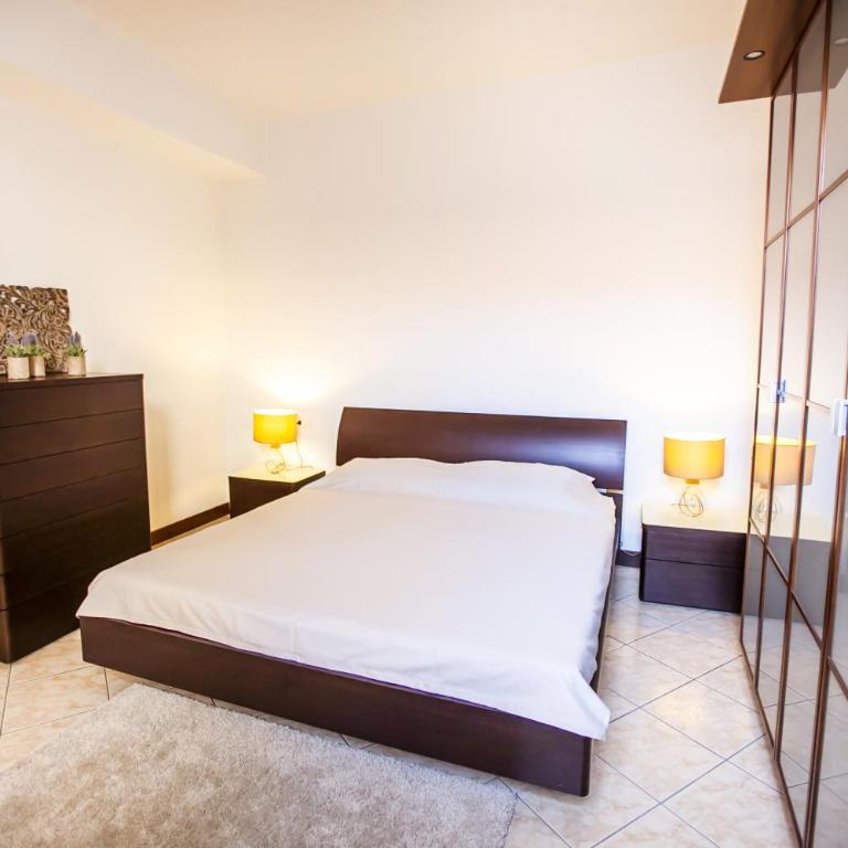 Lakeside - Two-Bedroom Apartment - 16