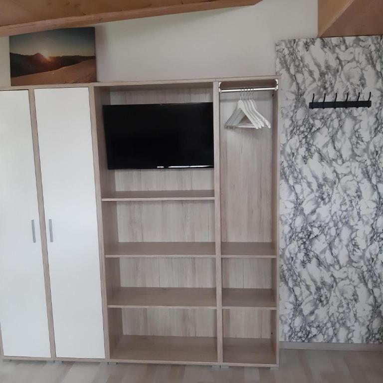 Haus Feiersinger - Double Room with Shared Bathroom - 10