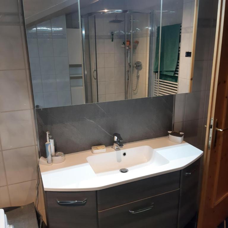 Haus Feiersinger - Double Room with Shared Bathroom - 11