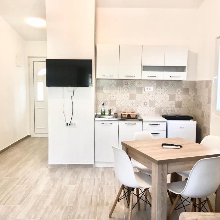 Dalukos Apartmani - Porodični Studio - 8