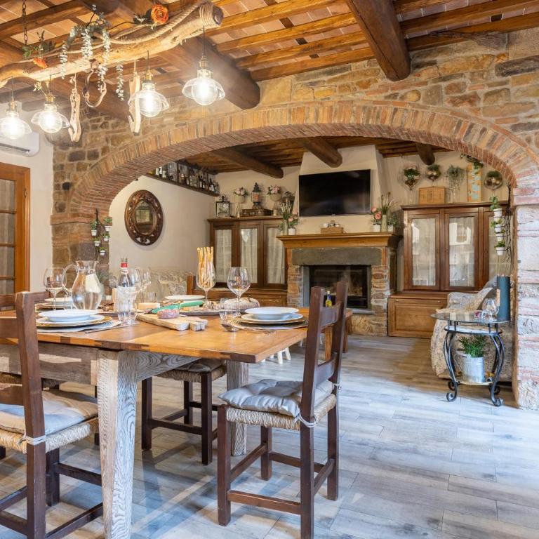 Accogliente Casa A Capannori Con Cucina - Casa Vacanze con 4 Camere da Letto - 10