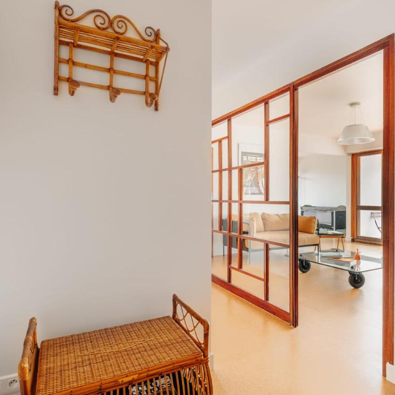 Sixties 64 2 bedrooms apartment with a balcony and parking in Biarritz - Appartement - 2