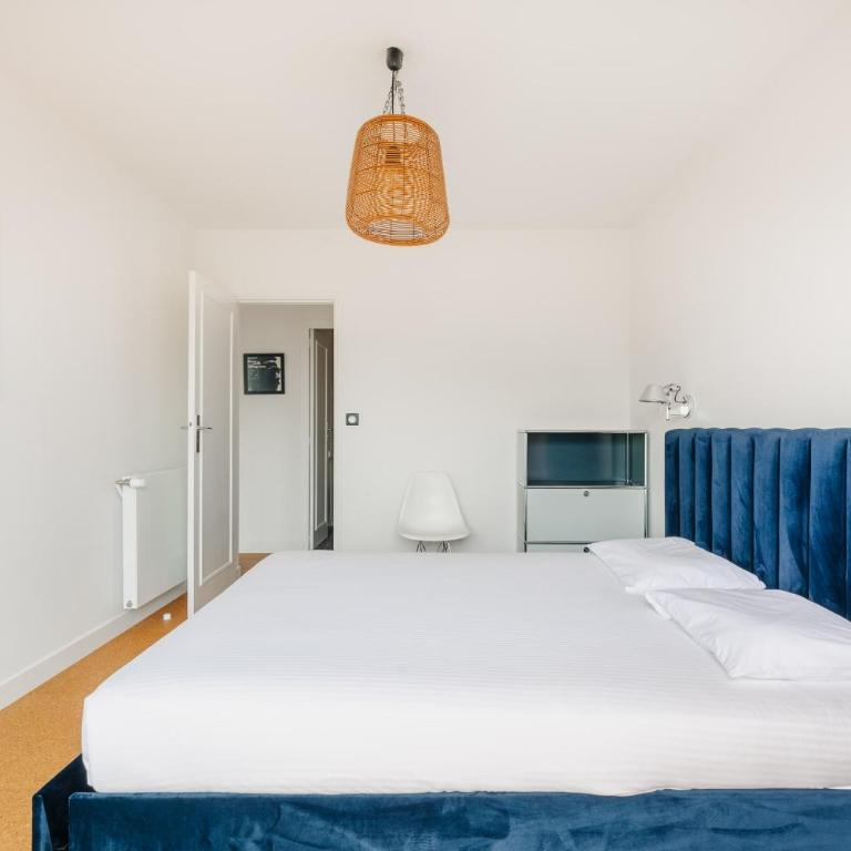 Sixties 64 2 bedrooms apartment with a balcony and parking in Biarritz - Appartement - 8