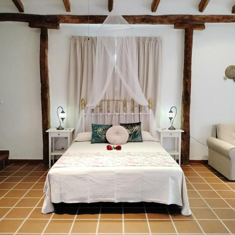 Casa Rural Las Adelfas - Casa de 4 dormitorios - 8