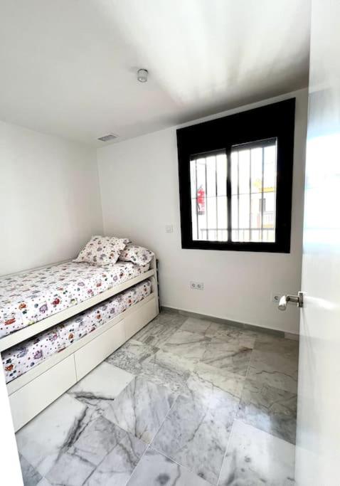 Ático céntrico con terraza privada y plaza de garaje - Apartamento de 2 dormitorios - 17