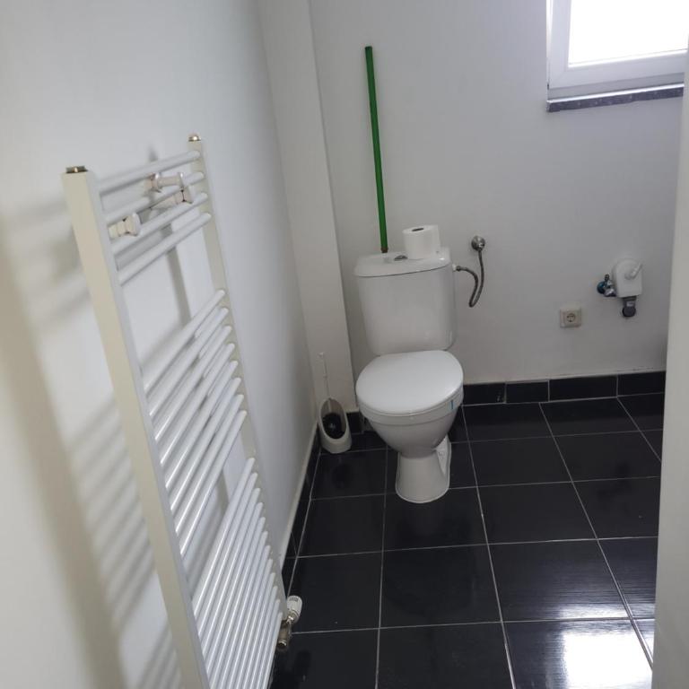 Schöne 2 zwei Zimmer Wohnung - Apartment mit 2 Schlafzimmern - 4