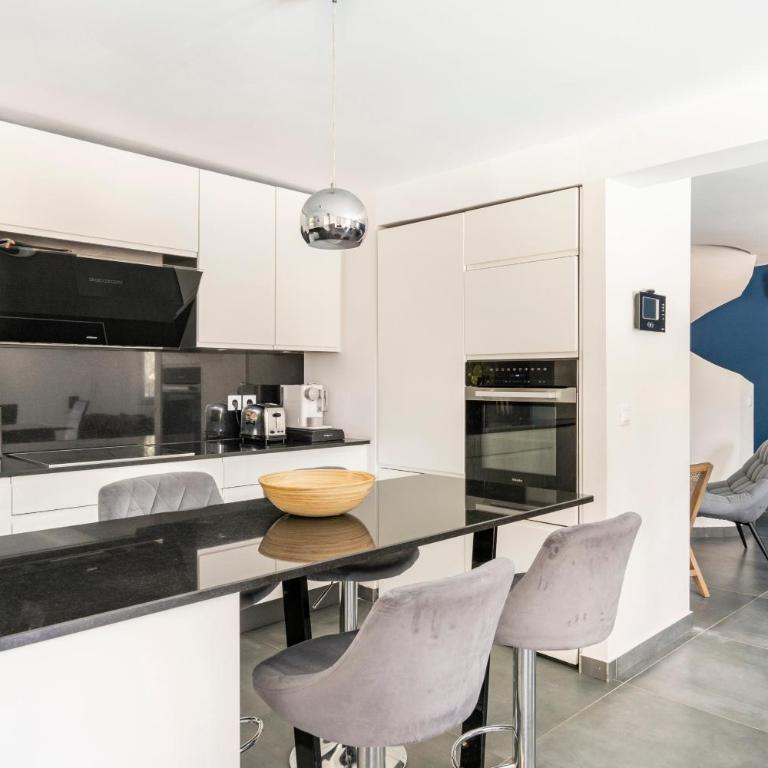 Villa Inti - piscine, jardin privé & barbecue - Villa - 10