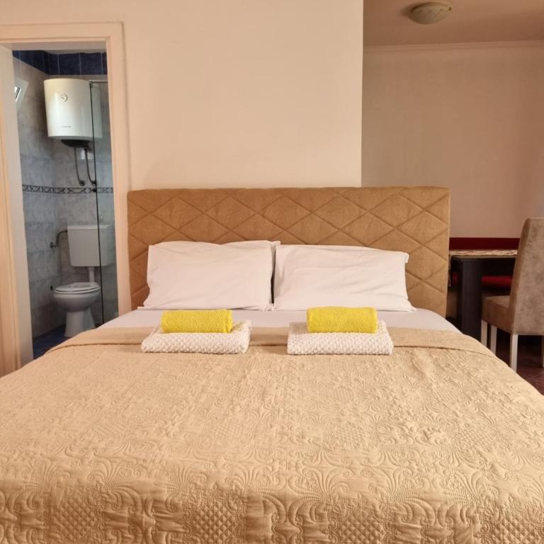 Apartmani Mihailovic - Apartment with Garden View - 5