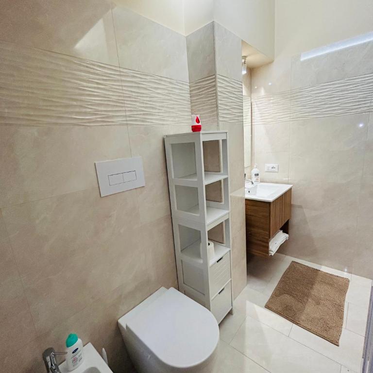 SicilyHouse Palermo - Double Room with Private Bathroom - 14