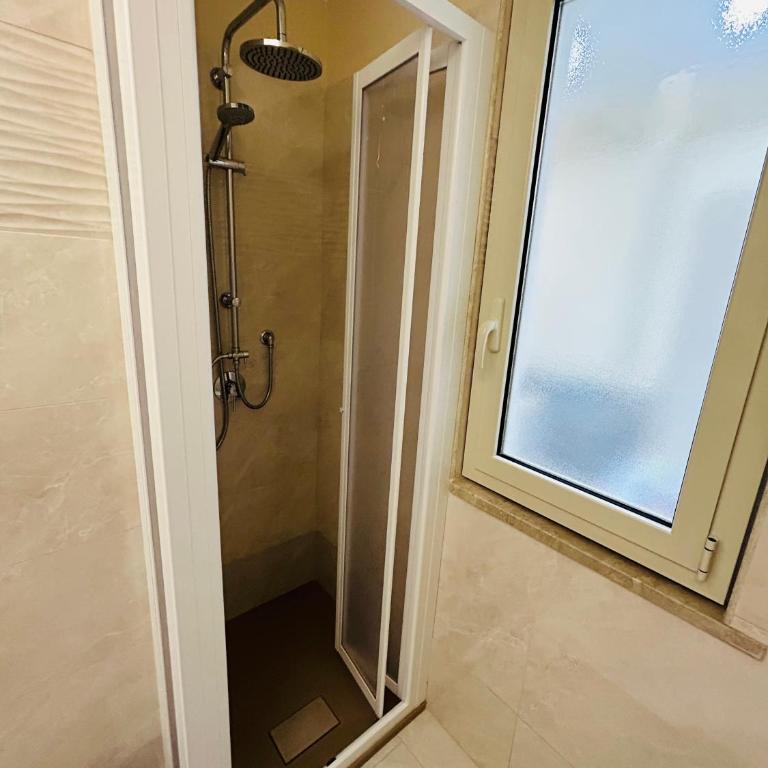 SicilyHouse Palermo - Double Room with Private Bathroom - 13