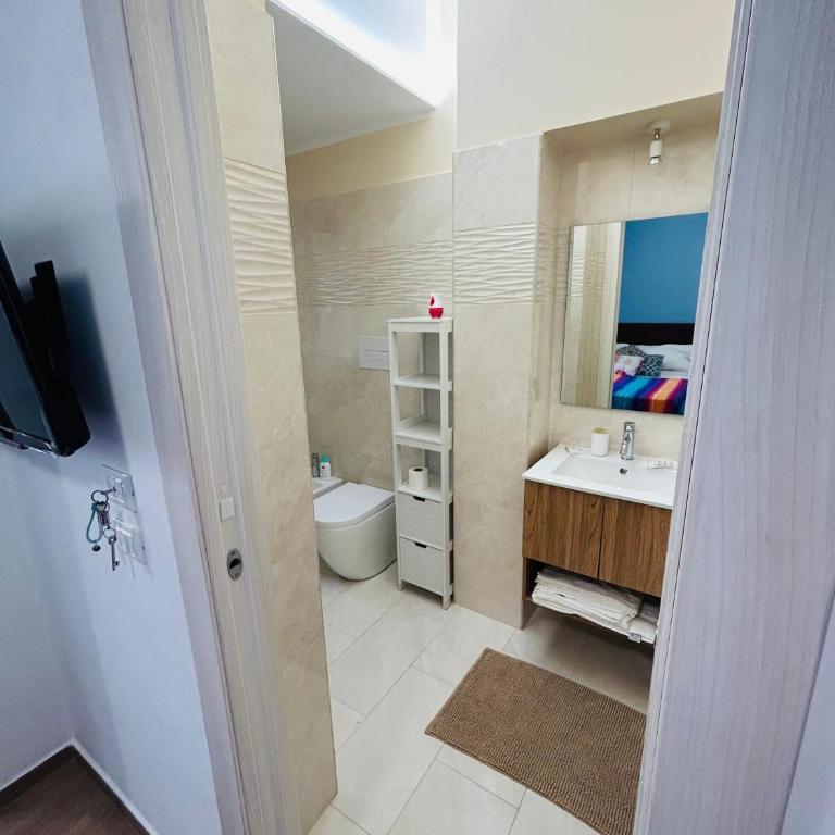 SicilyHouse Palermo - Double Room with Private Bathroom - 10