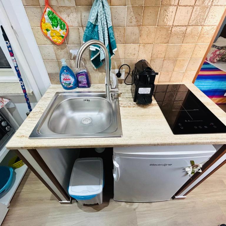 SicilyHouse Palermo - Double Room with Private Bathroom - 7