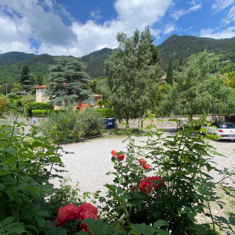 Ca' ai Tigli - Camera Matrimoniale/Doppia con Letti Singoli con Vista Montagna - 3